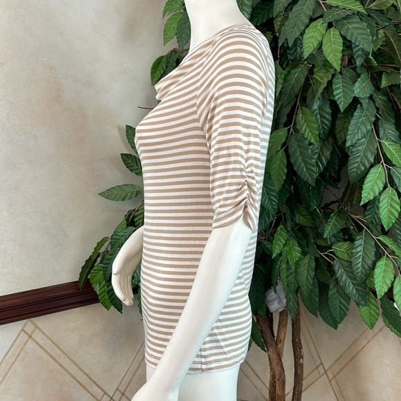 THE LIMITED DRAPE NECK STRIPED ELBOW SLEEVE TOP - Picture 4 of 7